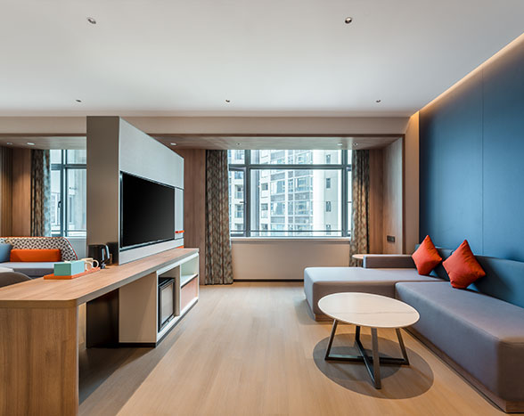 HOLIDAY INN EXPRESS